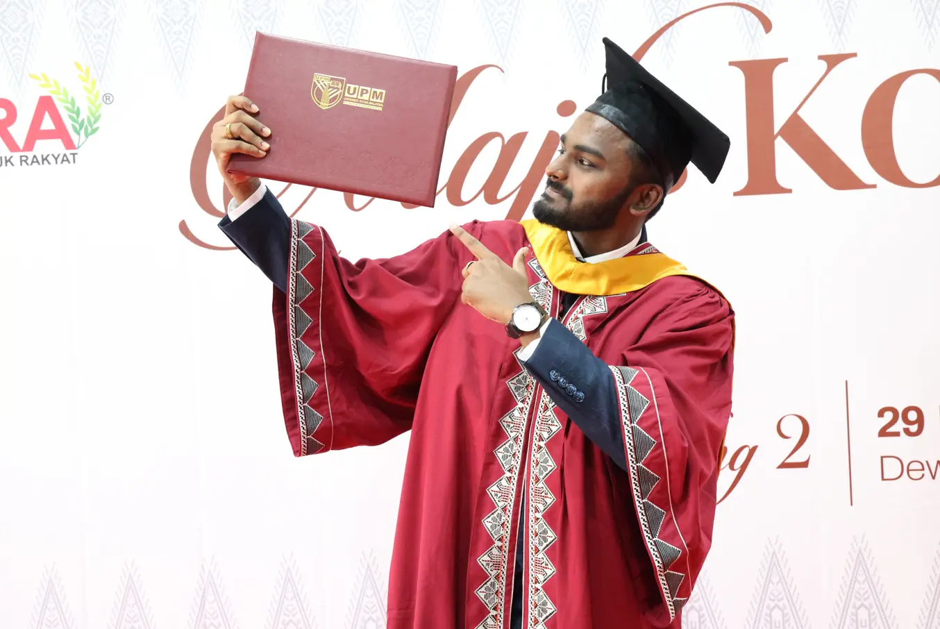 Sathis Rajendran – Graduan UPM Jual Biryani Sara Keluarga