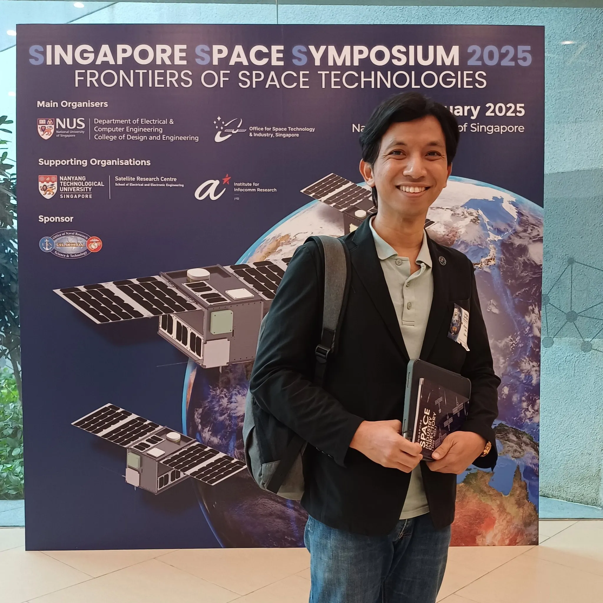 Hafez Murtza Apadilangit menghadiri Singapore Space Symposium 2025 berkaitan teknologi angkasa dan satelit di Singapura