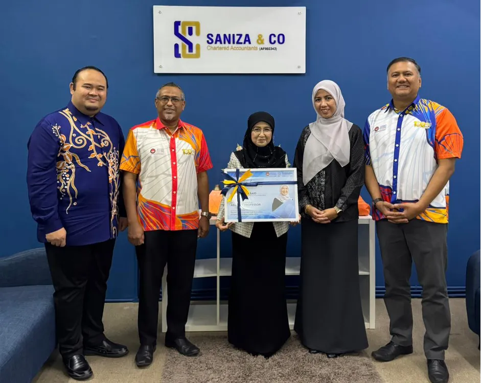 Delegasi FPE UPSI Bersama Saniza Said di Saniza & Co